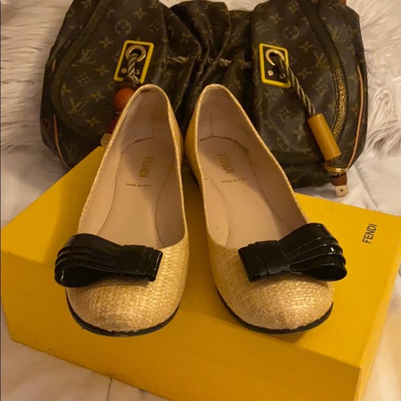 Fendi 😍 Authentic - Picture 1 of 10